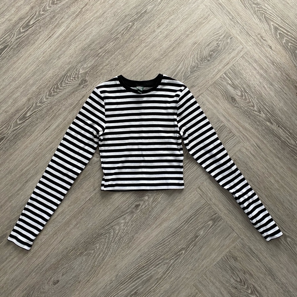 ✨SOLD✨Striped Crop Top